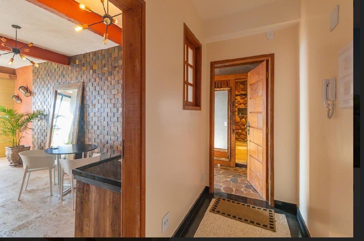 Iron And Stones Apartment