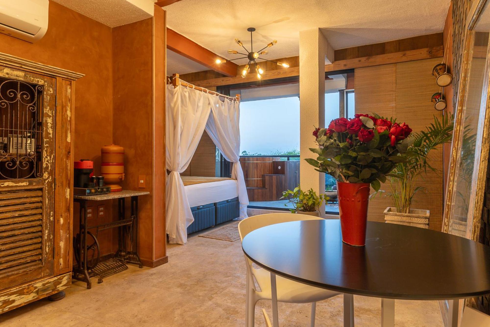 Iron And Stones Apartment *